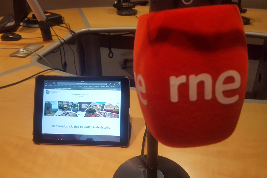 ”Salimos por el mundo”, el programa de Radio Exterior – Radio Nacional de España dirigido por Mavi Aldana, dedicó un monográfico a la Red de Juderías