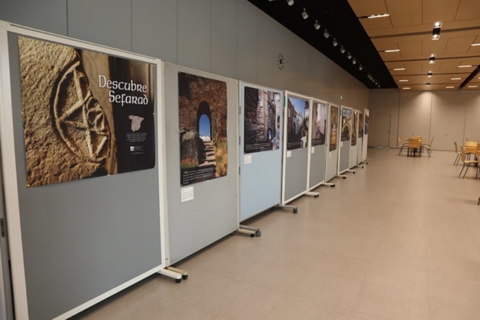 Más de mil personas visitaron la exposición en el centro del Instituto Cervantes de Tokio, donde se expuso por segunda vez.