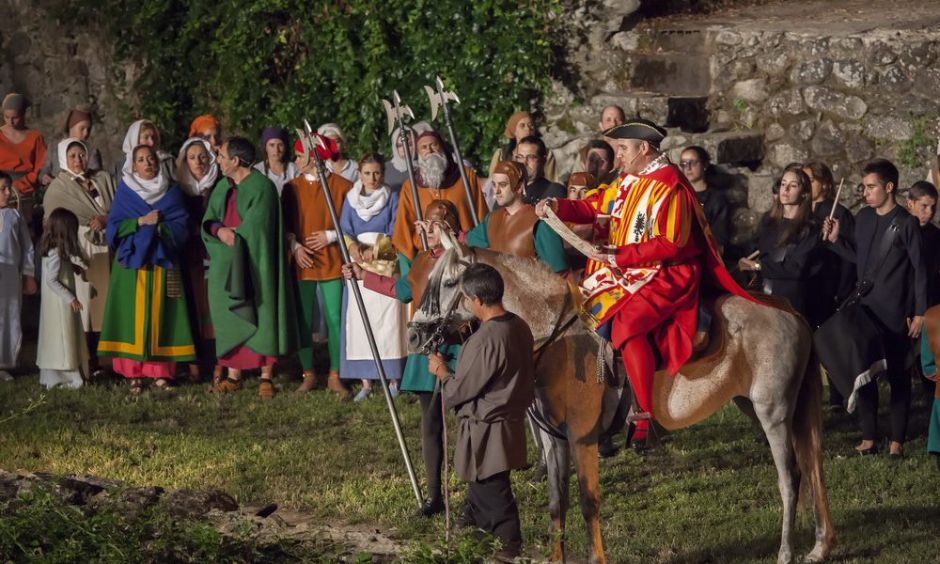 Un año más, Hervás se engalana para festejar su pasado judío con el festival Los Conversos, que en esta su 23ª edición se celebrará del 4 al 7 de julio.