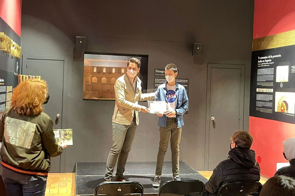 Entrega de diplomas a escolares de Madrid y Segovia Concurso de Microrrelatos de la Red de Juderías de España