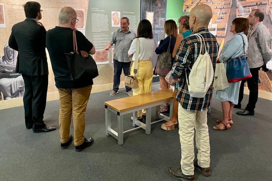 Exposición “La Edad de Oro de los judíos de Alandalús” | Red de Juderías de España